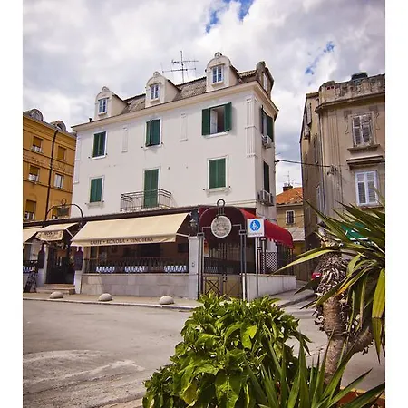 Domina Apartment